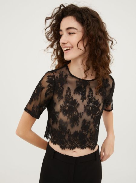 Women Black Max&Co Cropped Floral-Lace Top Inviting Sweatshirts And T-Shirts